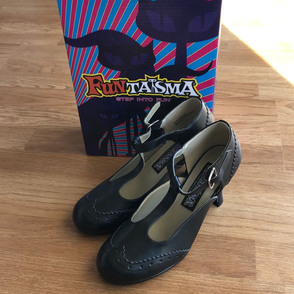 Black Mary Jane Kitten Heels